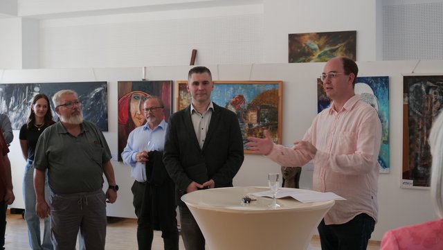 Der Bürgermeister begrüßt die Gäste