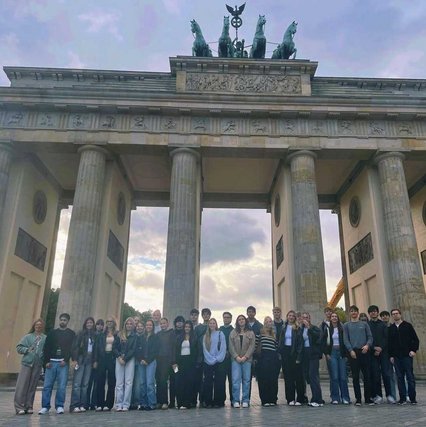 Gruppenbild vor dem Brandenburger Tor